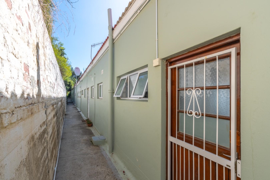 1 Bedroom Property for Sale in Green Point Western Cape